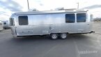Thumbnail Photo 6 for New 2025 Airstream Flying Cloud