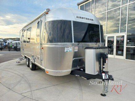 Photo 1 for New 2025 Airstream Flying Cloud