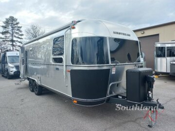 2025 Airstream Flying Cloud