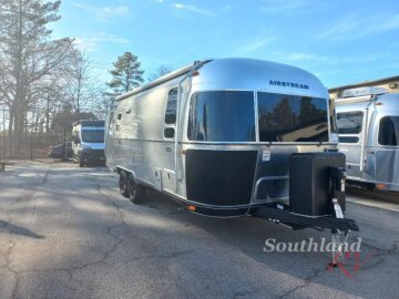 2025 Airstream Flying Cloud