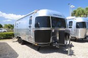 New 2025 Airstream Flying Cloud