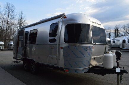 Photo 1 for New 2025 Airstream Flying Cloud
