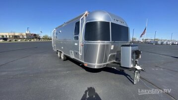 New 2025 Airstream Flying Cloud