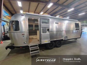 New 2025 Airstream Flying Cloud