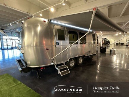Photo 1 for New 2025 Airstream Flying Cloud