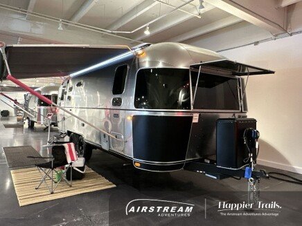 Photo 1 for New 2025 Airstream Flying Cloud