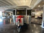 Thumbnail Photo 2 for New 2025 Airstream Flying Cloud
