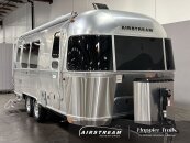New 2025 Airstream Flying Cloud