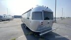 Thumbnail Photo 5 for New 2025 Airstream Flying Cloud
