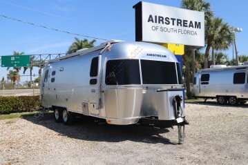 New 2025 Airstream Globetrotter