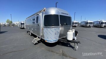 New 2025 Airstream Globetrotter