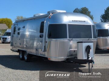 New 2025 Airstream Globetrotter