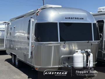 New 2025 Airstream Globetrotter
