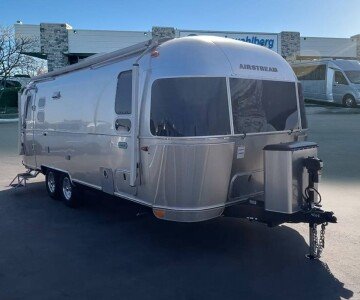 New 2025 Airstream Globetrotter