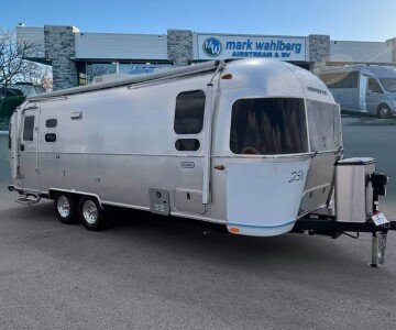 New 2025 Airstream Globetrotter