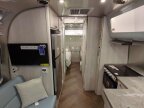 Thumbnail Photo 5 for New 2025 Airstream International