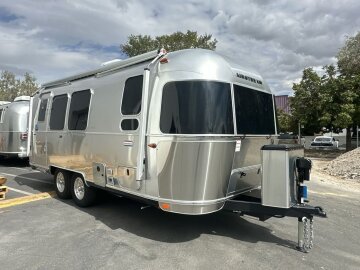 New 2025 Airstream International