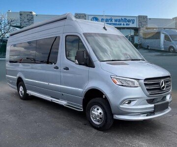 New 2025 Airstream Interstate