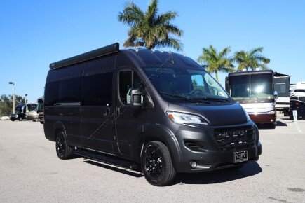Photo 1 for New 2025 Airstream Rangeline