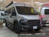 New 2025 Airstream Rangeline