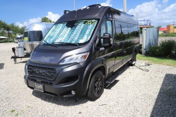 2025 Airstream Rangeline