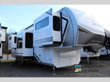 New 2025 Alliance Paradigm 385FL