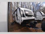 New 2025 Coachmen Apex