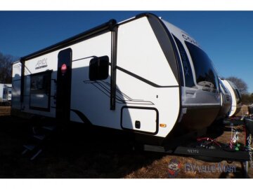New 2025 Coachmen Apex