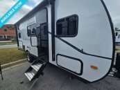 New 2025 Coachmen Apex 194BHS