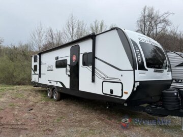 New 2025 Coachmen Apex