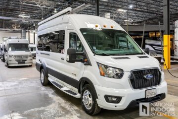 New 2025 Coachmen Beyond
