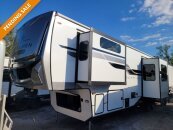 New 2025 Coachmen Brookstone