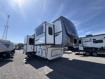 New 2025 Coachmen Brookstone