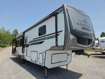 New 2025 Coachmen Brookstone
