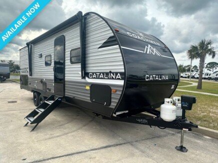 Photo 1 for New 2025 Coachmen Catalina 261BHS