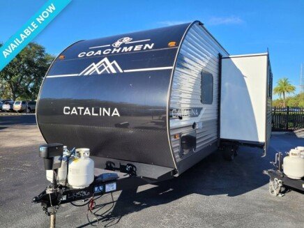 Photo 1 for New 2025 Coachmen Catalina 261BHS