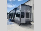 New 2025 Coachmen Catalina
