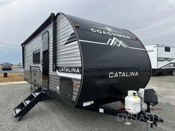 New 2025 Coachmen Catalina
