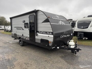 New 2025 Coachmen Catalina 184BHS