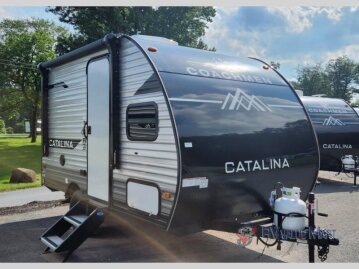 New 2025 Coachmen Catalina