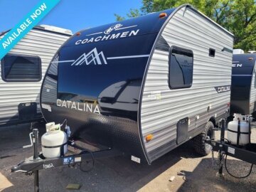 New 2025 Coachmen Catalina
