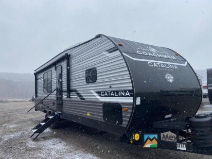 Photo 1 for New 2025 Coachmen Catalina 28THS