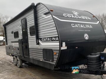 New 2025 Coachmen Catalina Legacy Edition 243RBS