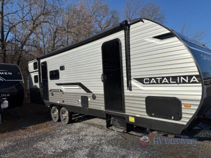 Photo 1 for New 2025 Coachmen Catalina 263BHSCK
