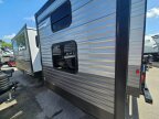 Thumbnail Photo 4 for New 2025 Coachmen Catalina Legacy Edition 323BHDSCK
