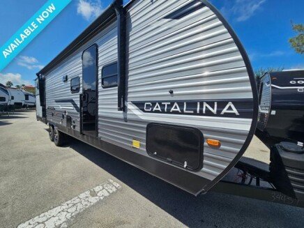 Photo 1 for New 2025 Coachmen Catalina Legacy Edition 323BHDSCK