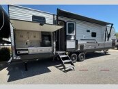 New 2025 Coachmen Catalina
