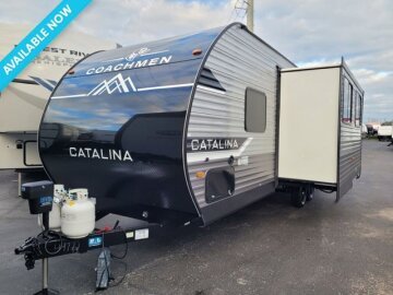 New 2025 Coachmen Catalina 261BHS