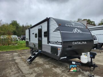 New 2025 Coachmen Catalina 261BHS