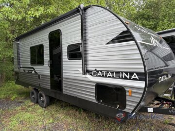 New 2025 Coachmen Catalina